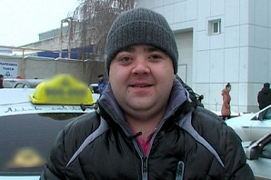 Торгующийся таксист привез неудачливого грабителя в руки полиции Торгующийся таксист привез неудачливого грабителя в руки полиции